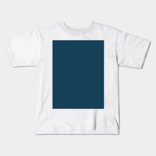 Preppy solid color nautical beach coastal chic teal  blue Kids T-Shirt